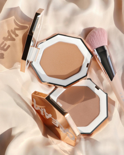 FENTY BEAUTY Cheeks Out Freestyle Bronzer 